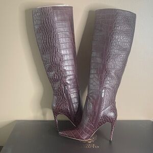 Vince Camuto Women's Dark Purple Croc-Embossed Heeled Boots